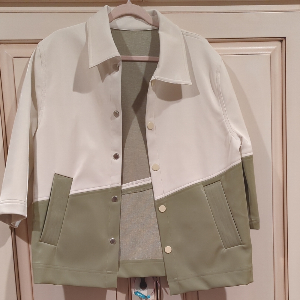 Stylish Two-Tone Jacket